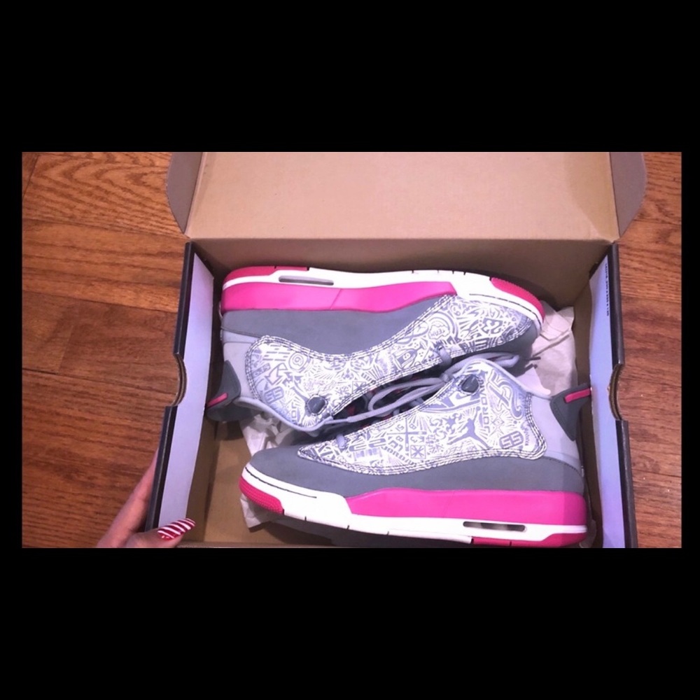Jordan’s Retro women’s size 10.